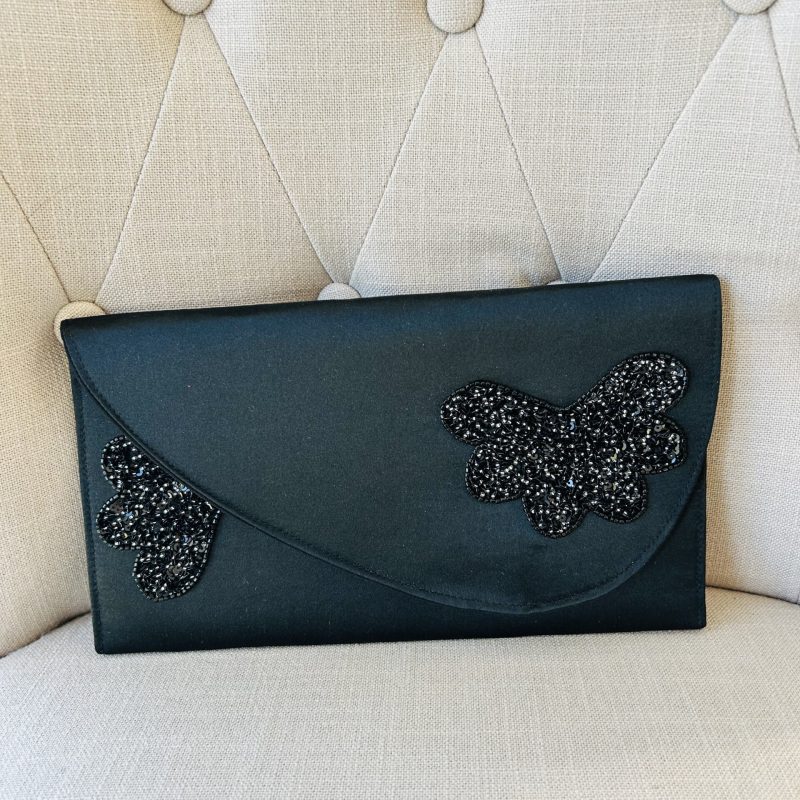 Pochette de soirée noire brodée